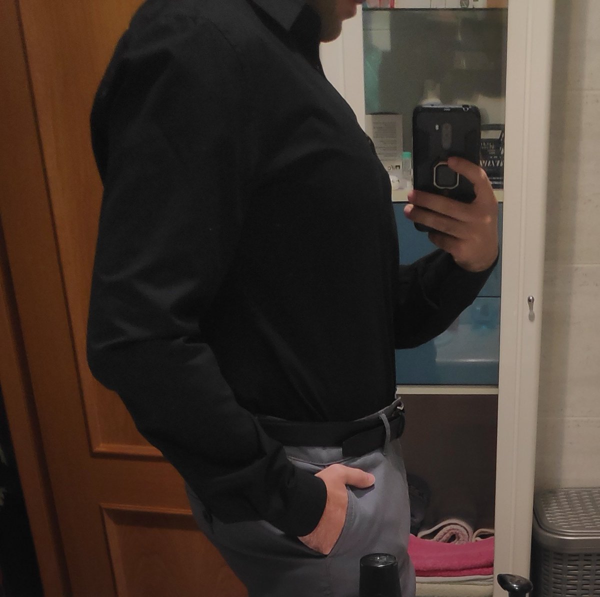 Ernestotaku's tweet photo. Bueno, la camisa ajustada que me ponía cuando estaba delgado ahora me queda holgada... Algo estaremos haciendo bien...
#fatnomore #neverbacktoobese #lifechange https://t.co/3cSw1cEtHl