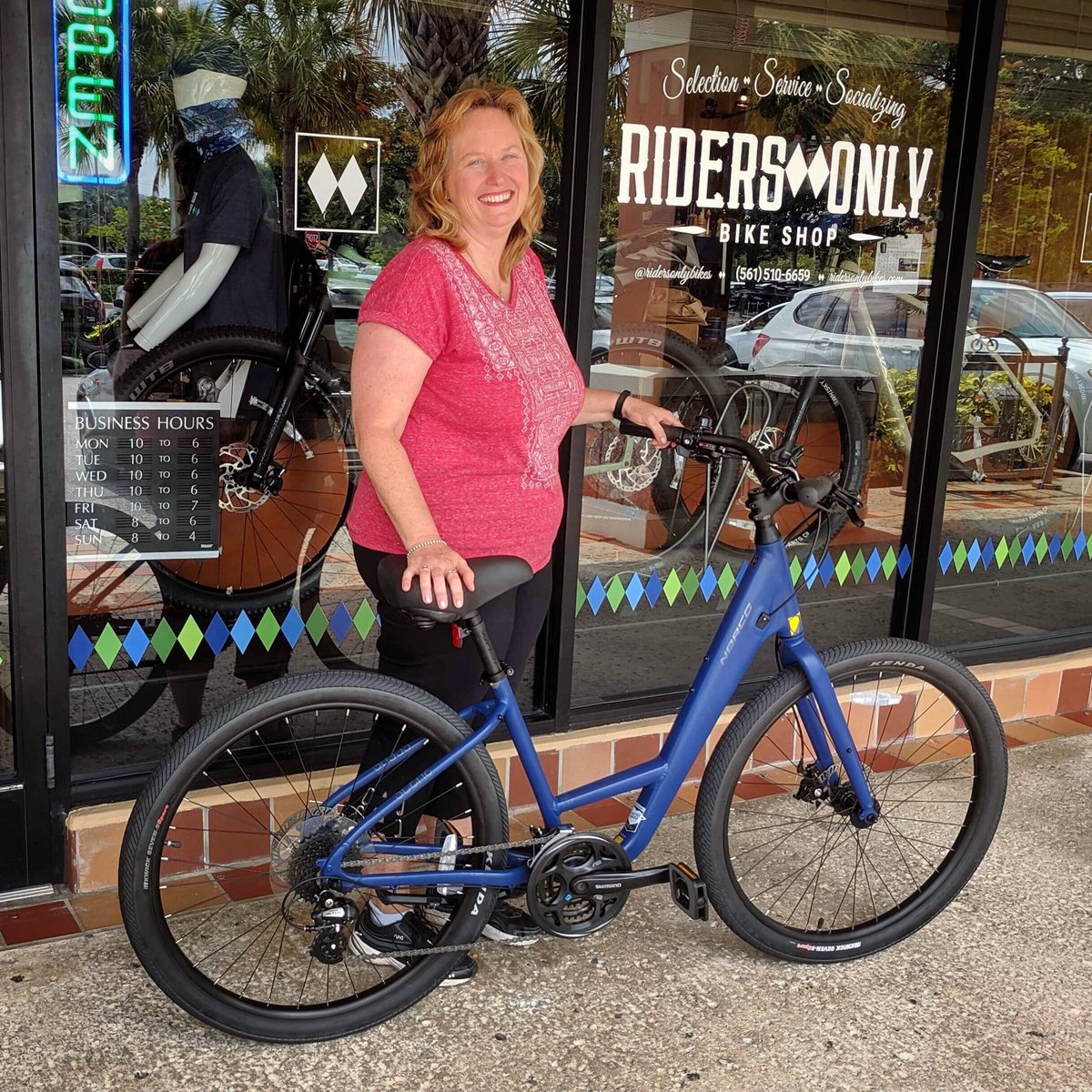 RidersOnlyBikes's tweet photo. Kim wanted something stylish to ride around the neighborhood and at Riverbend. After testing out the @NorcoBicycles Scene, she knew it was the bike for her. #ride #bikes https://t.co/lhS5zv3e9O