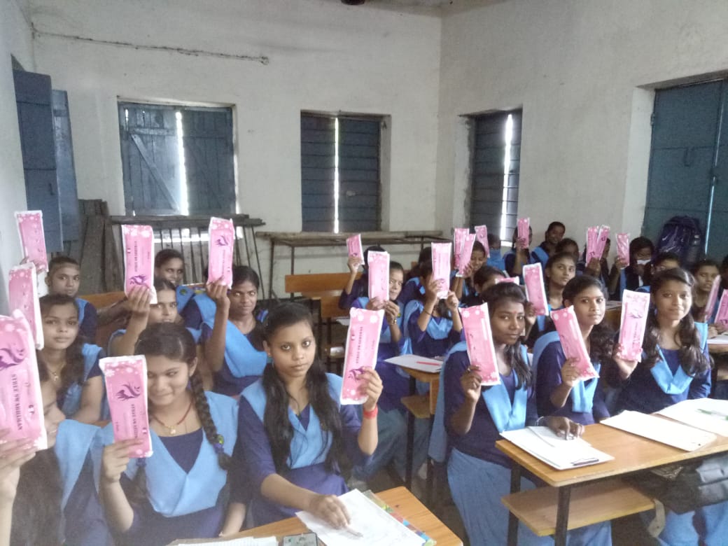 AdilNayar's tweet photo. Awareness programme for menstural health and hygiene among school girls and women of society and distribution of sanitary napkin from Csc Vle Adil Nayar and his team Csc Id 592327380010.
#Cleanlinessandhealth.
@BiharCsc
@ermuditmani
@nirmaluid
@dintya15 https://t.co/bAP0JpU9CZ