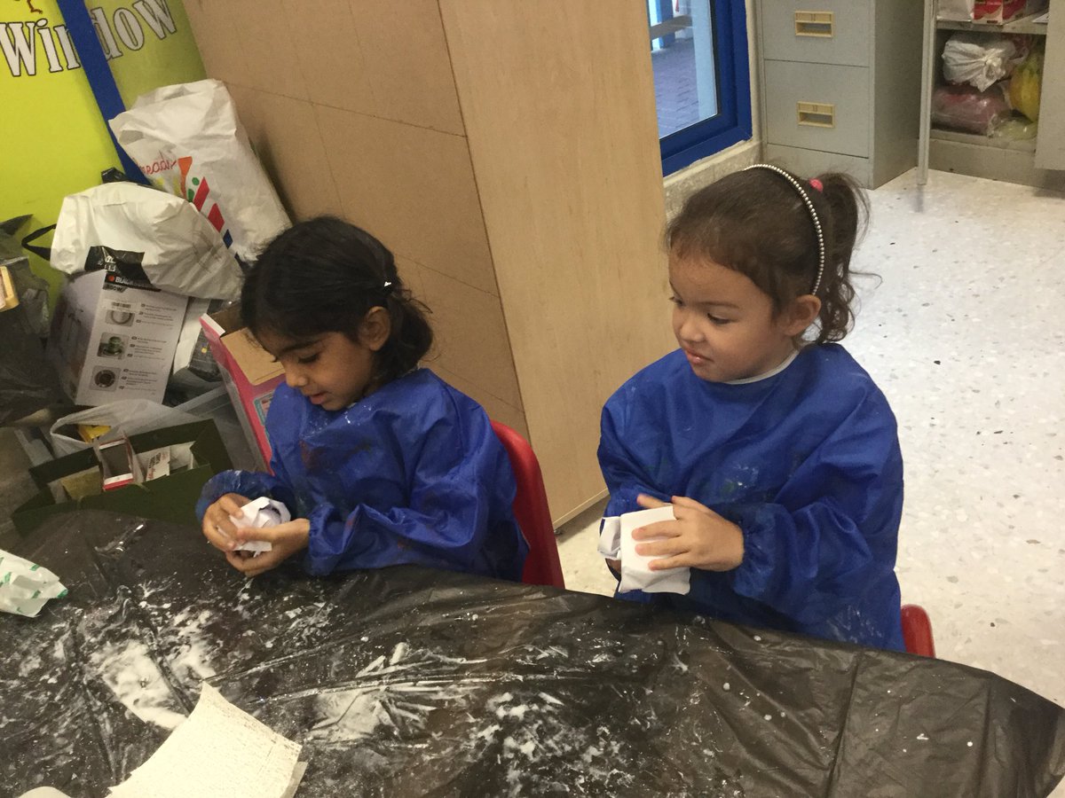 JPS_Year1's tweet photo. #JPS1G are loving our space themed day celebrating the first UAE astronaut! https://t.co/WW4H87mEte