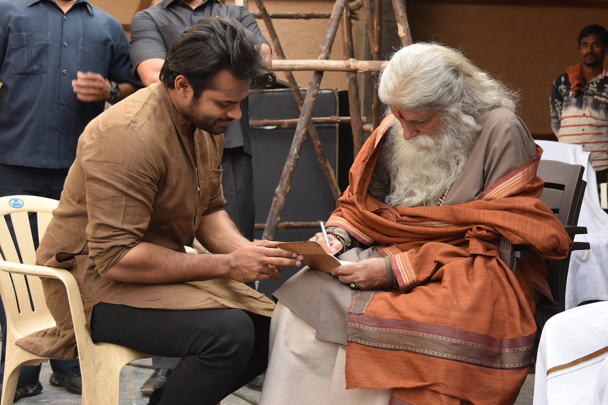IamSaiDharamTej's tweet photo. Congratulations sir on being conferred the highest award for cinema...sharing a priceless memory in my life...taking an autograph from the legend of Indian cinema #DadaSahebPhalkeAwardee shri #AmitabhBachchan ji ...it was an honour to be in your presence 🙏🏼 https://t.co/AcZVJx5tGT