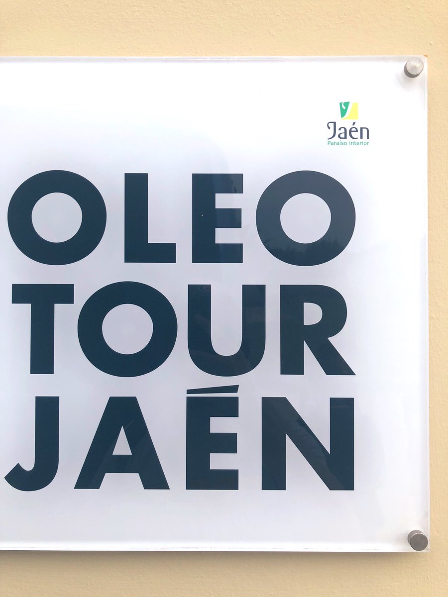 mochilerostv's tweet photo. #Jaén es tierra de olivares. 66 millones de olivos forman un mar verde que produce uno de los mejores #AOVE del mundo.

#JaenParaisoInterior #OleoTour #ViajealTiempodelosIberos @AOVEJaen https://t.co/l3QGhEJ87E