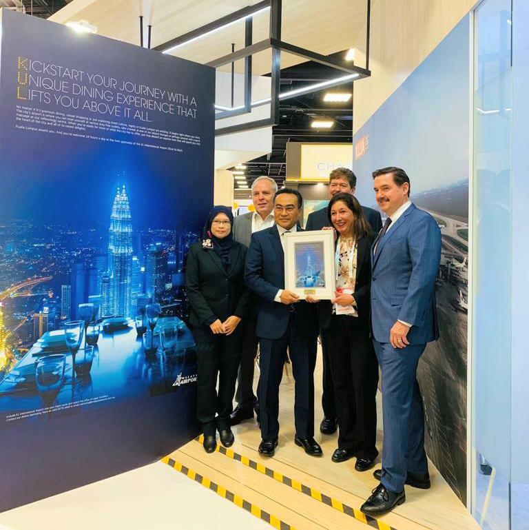 YMRajaAzmi's tweet photo. Ideas from our team won M'sia the Gold placing in the Airports &amp; Economic Development category for Air Transport World Ad Awards 2019. More than 500 airlines &amp; industry leaders took part in the judging. Glad to put the country's best interest forward, in all that we do. #airport https://t.co/94SQiWWGC5