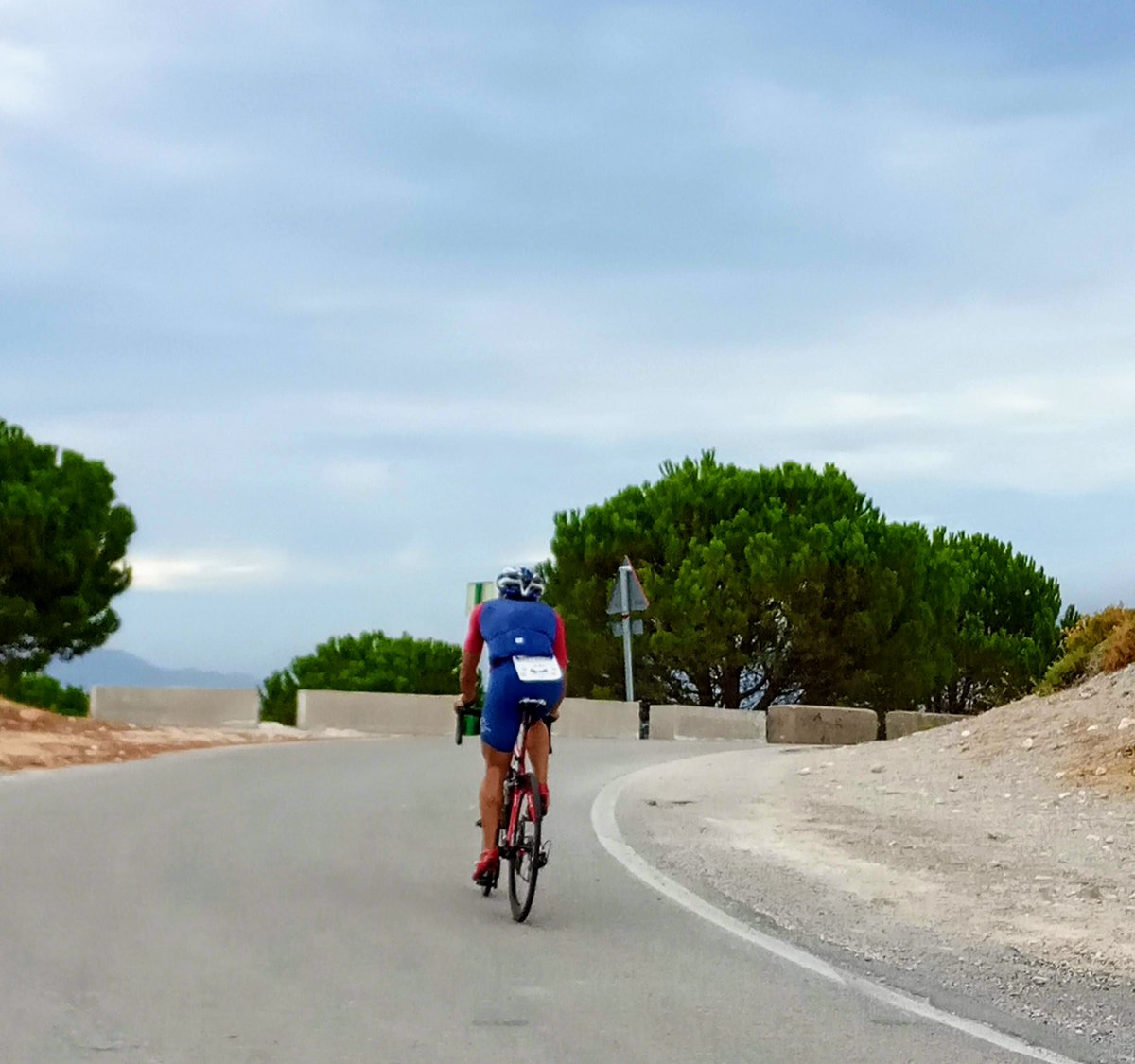 trystrongspain's tweet photo. Las Palomas Port, Southman highest point, but not the harder, isn't it?
🚲🚲🚲🚲🚲
#SouthmanXtremeTriathlon
#Trystrong https://t.co/vmXK46oZZx