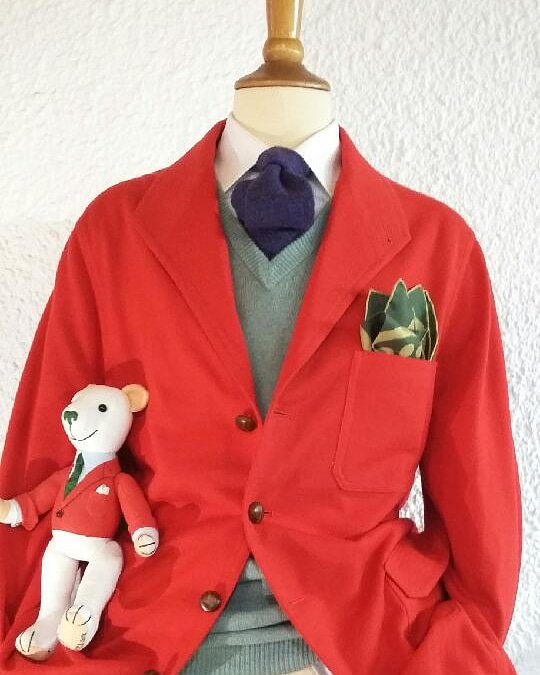 El rojo es el color de la excitación, de la fuerza vigorosa, del anhelo de conquista y expansión. La actividad del rojo se asocia a la consecución de un objetivo, ya sea deportivo, o a nivel anímico, fuerza, valentía y coraje 🇪🇸💓🇵🇹 #tebajacket #teba  #JustoGimeno