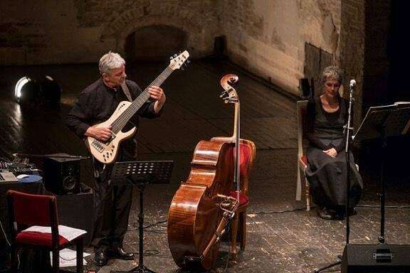 Stasera, mercoledì 25 Settembre, ore 21.30

Amor morto
Concerto mistico
Di e con Silvia Pasello e Ares Tavolazzi

Il lavoro che presenteremo è un momento di passaggio verso il compimento e la maturazione di un materiale “istigato” da Carmelo Bene. 
Si sarebbe forse intitolat…