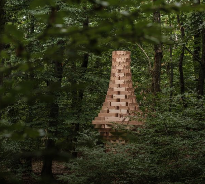 STMediaCH's tweet photo. Zum Entdecken! #Artinbosco in #Tesserete bei #Lugano!  Ein schweizweit einzigartiger Ausstellungspfad! Er entsteht aus der Begegnung zwischen Kunst und Natur, entwickelt sich aber mit dem Wechsel der Jahreszeiten! 
@ticinoturismo @LuganoRegion 
https://t.co/nj1RStaZzc https://t.co/xQevBA78bx
