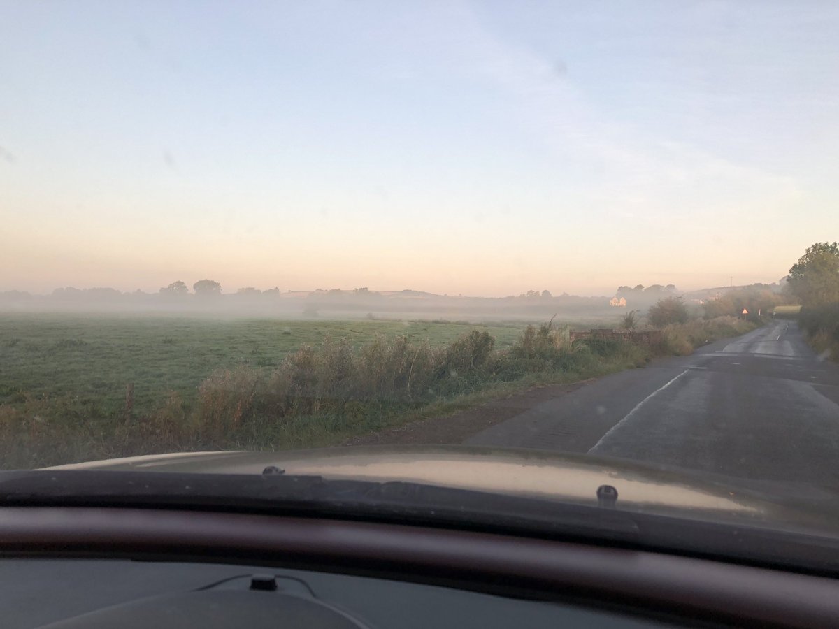 The early bird catches the worm and a beautiful morning. Rutland and the Stamford area sure does offer amazing scenery <a href="/Mercury1712/">Stamford Mercury</a> #Rutland #Oakham #Uppingham #Stamford