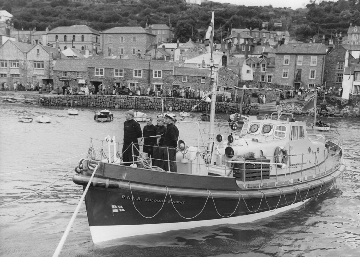 penleelifeboat's tweet photo. #OND 59 years ago today the newly born ‘Banana Boat Baby’ was lowered down to the Solomon Browne lifeboat in a holdall READ more about this @RNLI shout here https://t.co/wjtiXuIhqc #OurHistory #LookBackInTime https://t.co/ekM2wS1n59