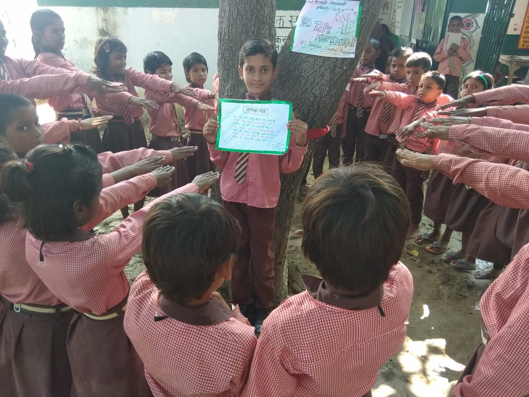 DeepNarayanMisr's tweet image. Green step &amp;amp; climate action  #पेड़_लगाओ_पेड़_बचाओ_जीवन_बचाओ_अभियान_2019 by @shikshansamvad with  @teachersclubup  @RedTapeMovement  PS Jankipur block. Sirathu district-Kaushambi #UttarPradesh #india  @BillMcKibben @350 @350SouthAsia @SarvendraEdu