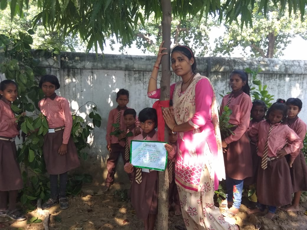 DeepNarayanMisr's tweet image. Green step &amp;amp; climate action  #पेड़_लगाओ_पेड़_बचाओ_जीवन_बचाओ_अभियान_2019 by @shikshansamvad with  @teachersclubup  @RedTapeMovement  PS Jankipur block. Sirathu district-Kaushambi #UttarPradesh #india  @BillMcKibben @350 @350SouthAsia @SarvendraEdu