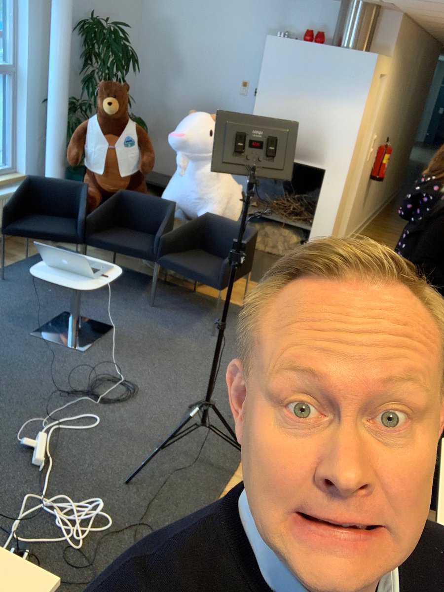 markusmsalo's tweet photo. 5 min...👍 #älytuubi https://t.co/nzEGOwwRkq