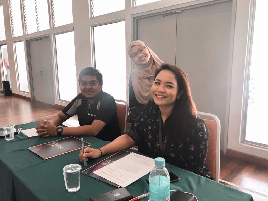 SCITECH2K18's tweet photo. *LIVE UPDATE SCITECH 2019*
.
Today is the DAY🎉🎉🎉
 
Welcome to UiTM Puncak Alam, and witness the magic of science at our SCITECH 2019

KAPAL TERBANG KERTAS
Venue : DEWAN SERBAGUNA
.
.
.
Photo of SMK
#SCITECH2019
#seedsuitm
#facultyofeducation
#stem
#uitmpuncakalam https://t.co/kZRc5YudDP