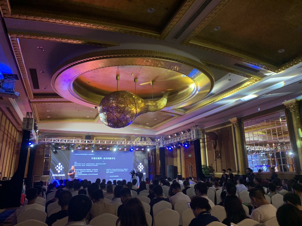 Intellishare_'s tweet photo. #conference #IntelliShare #Mesh #blockchain #newWB #newwebsite We’re in the IntelliShare (INE) Technical Path V2.0 Global Conference. 
Find something special? Yeah, that’s our new website: https://t.co/kNJbviYWid https://t.co/ixZKVWUIel