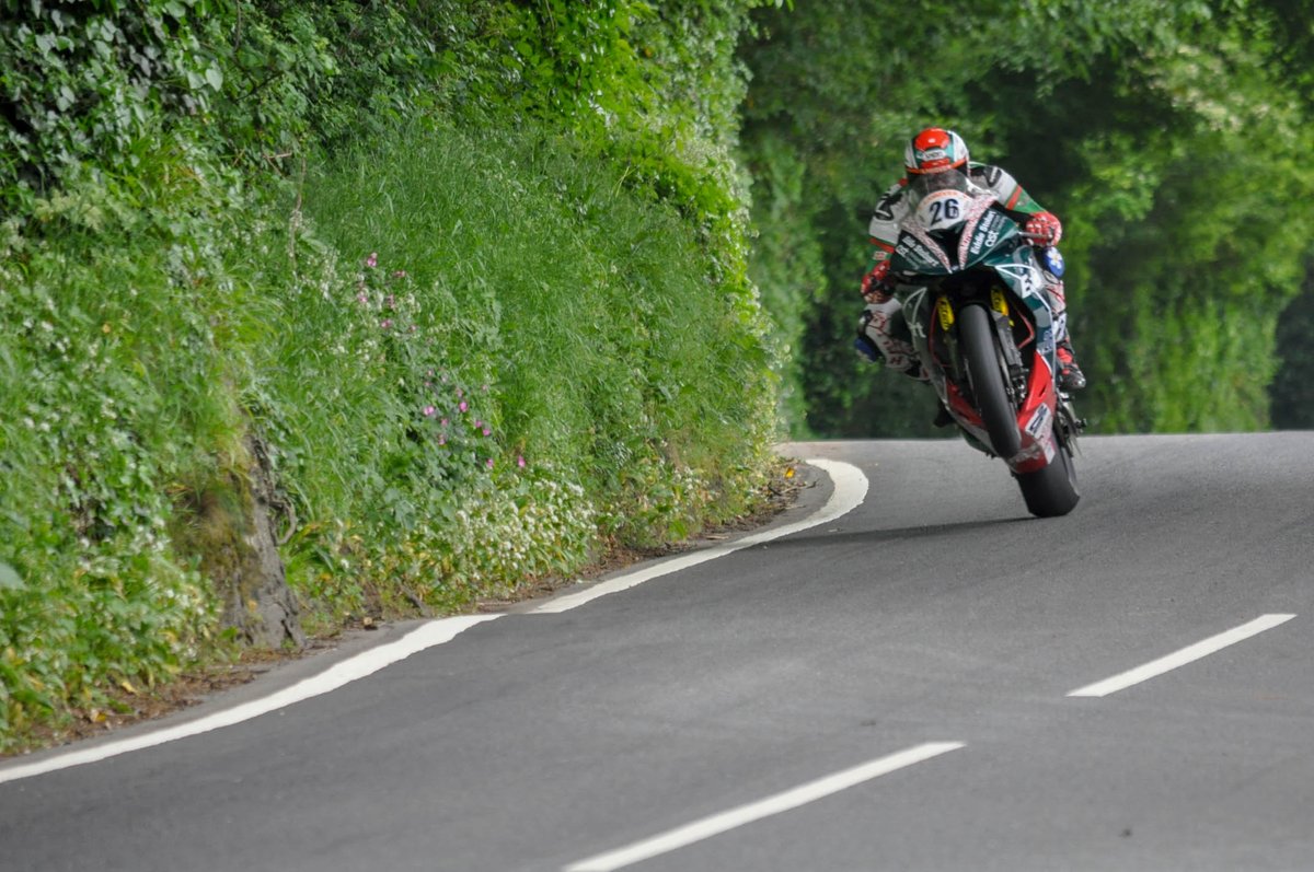 db64_david's tweet photo. #wheeliewednesday #DaleyMathison #TT2018 #RIP @MotofestIOMTT @moto_republic @Gilo46 @ArcherHeulwen @pureroadracing @irishroadracing  @MotoSponsor @stevethomas444 @StevieRRN @LivingRoadRaces @Spekkoek2346 @CM1946OM @bikergroup @Jon_3_roads @oneninefoursix1 @CHERYL53749870 https://t.co/7DyWFFWbLb