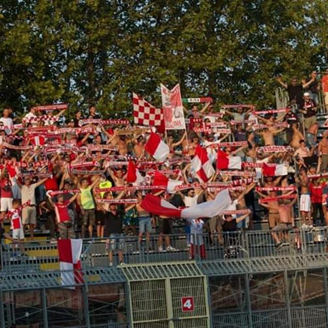 ClubRimini's tweet photo. ⚽️ MATCH DAY
Rimini-Gubbio,
stadio "Romeo Neri" ore 18:30
Alé Burdel!!! ⚪🔴💪 https://t.co/beQSPTeF8j