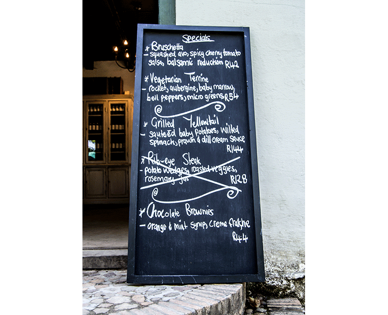 GrootConstantia's tweet photo. Jonkershuis and Simons Restaurant at Groot Constantia evokes cinematic images of loved ones gathered around long tables, laden with food and sensory feasts held under clumps of trees. Book your spot this long weekend.
#walkingbackintime #celebrate334abundance #feelgrootconstantia https://t.co/2Ikkkl1IpK