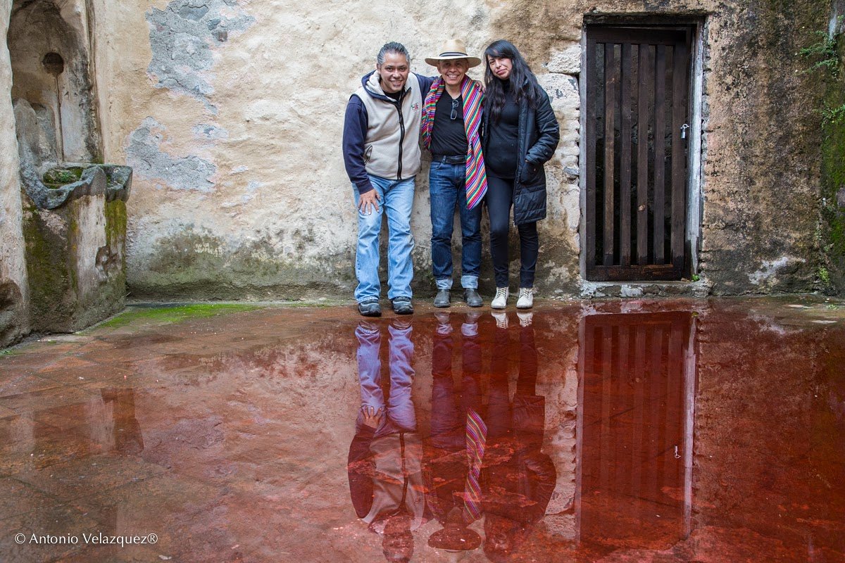 biosferarte's tweet image. Foto del recuerdo de Biosfera Experimental Arte de Acción con nuestro artista invitado Héctor Canonge (USA) 2016. En la fotografía Antonio Velázquez, Héctor Canonge y Esmeralda Pérez Tamiz.
#fotodelrecuerdo #postperformance #postregistro #remember