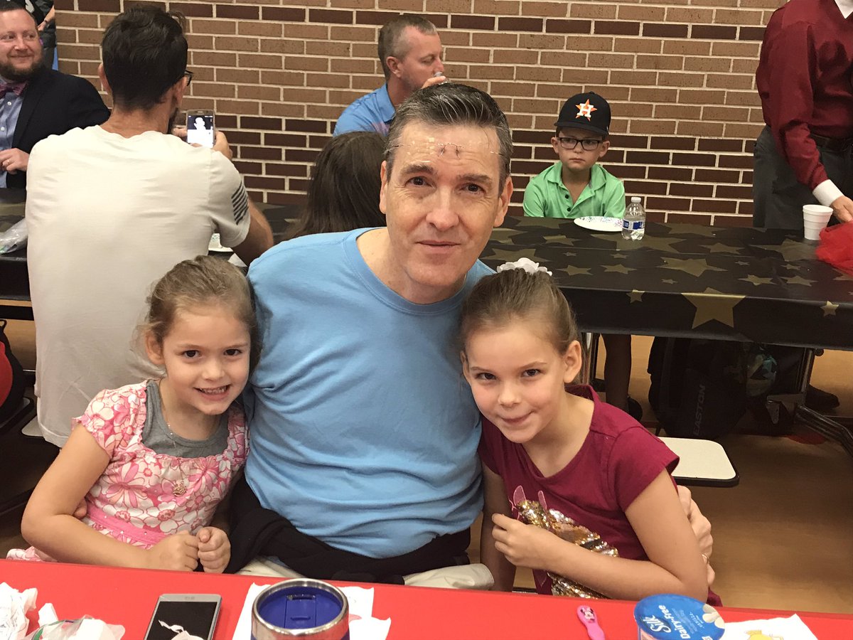 AimeeIrby's tweet photo. More donuts with dudes! @ConroeISD @PowellCISD https://t.co/UtPUNN5qkI