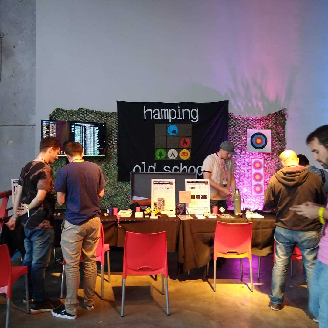 hamping_org's tweet photo. Comenzando Día 1 @ekoparty
#eko15 #hamping #biquad #hackwifi #desafio #comunidad https://t.co/tuNSF8WlIh