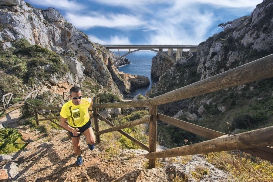 Puglia Events (@pugliaevents) on Twitter photo Perchè scegliere tra mare e montagna? 😊
Il 19° campionato mondiale master di corsa in montagna arriva a Gagliano del Capo: una sfida avvincente, ma anche cinque giorni pieni di attività alla scoperta del territorio.
Fino al 29 settembre 👉rpu.gl/85IX5
#WeAreinPuglia Perchè scegliere tra mare e montagna? 😊
Il 19° campionato mondiale master di corsa in montagna arriva a Gagliano del Capo: una sfida avvincente, ma anche cinque giorni pieni di attività alla scoperta del territorio.
Fino al 29 settembre 👉rpu.gl/85IX5
#WeAreinPuglia