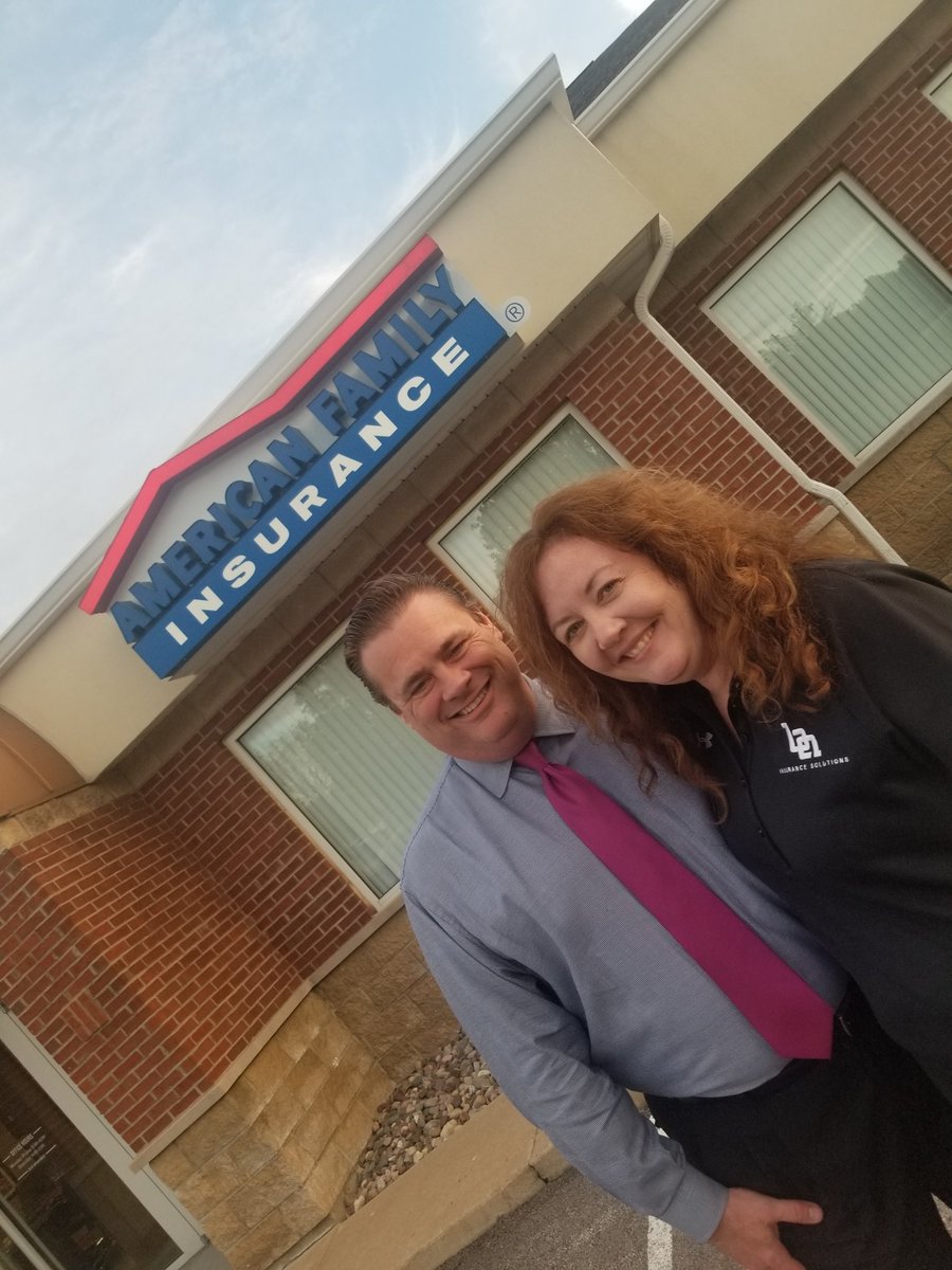 JGatesWisconsin's tweet photo. Spent the day with the rockstars  @RobHamann Agency yesterday. Left the main office at 6 and traveled over to meet Joseph Harris. #targetmarkettraining @amfam #bandarocks! https://t.co/aSPvZ6Mm6D