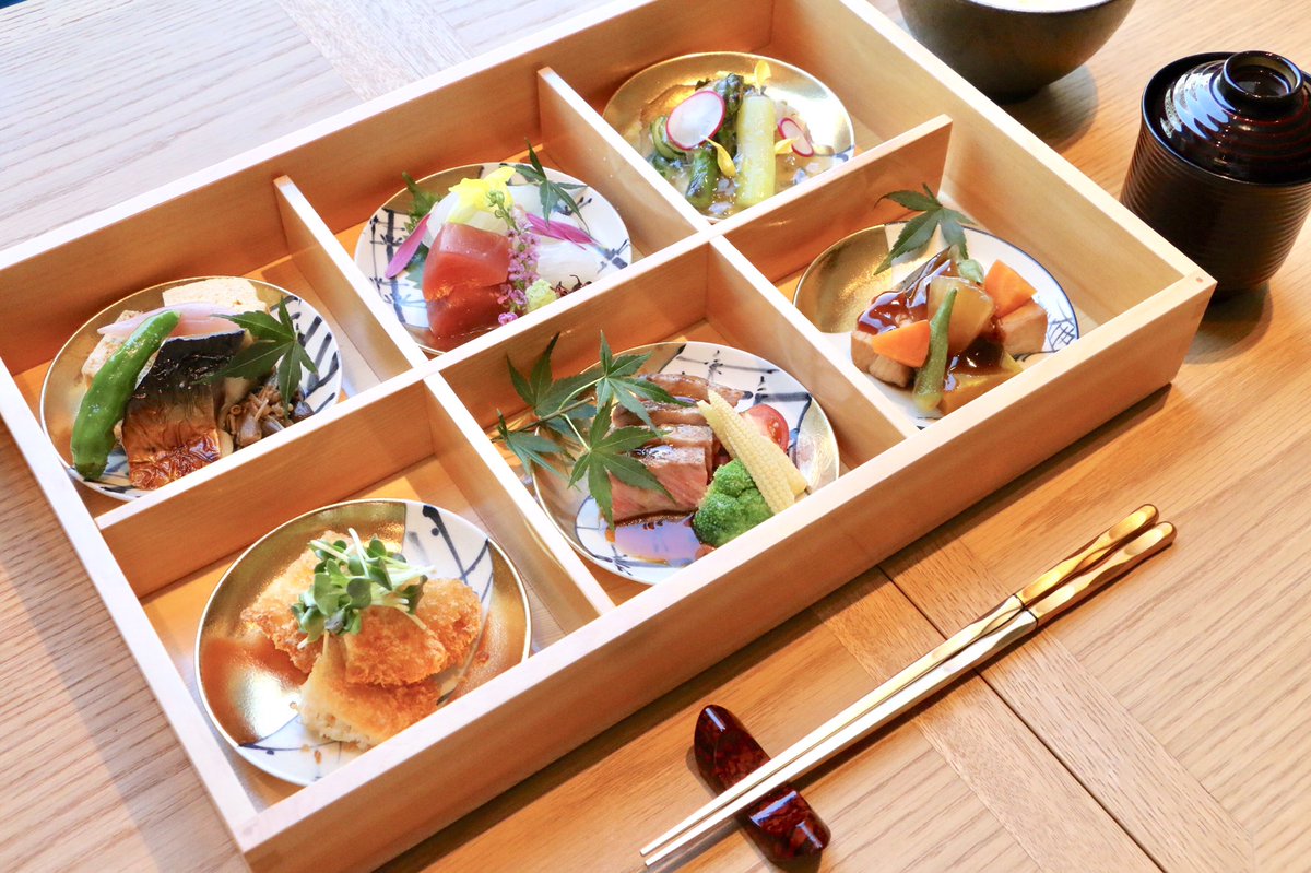 中川マナブ 東京散歩ぽ A Twitteren 明日開業する 三井ガーデンホテル銀座五丁目 メーンダイニング Shari シャリ のレセプションへ ランチは国産牛ステーキ が入った Shari御膳 や レディース御膳 がいただけます カウンター席や鉄板焼き専門の個室