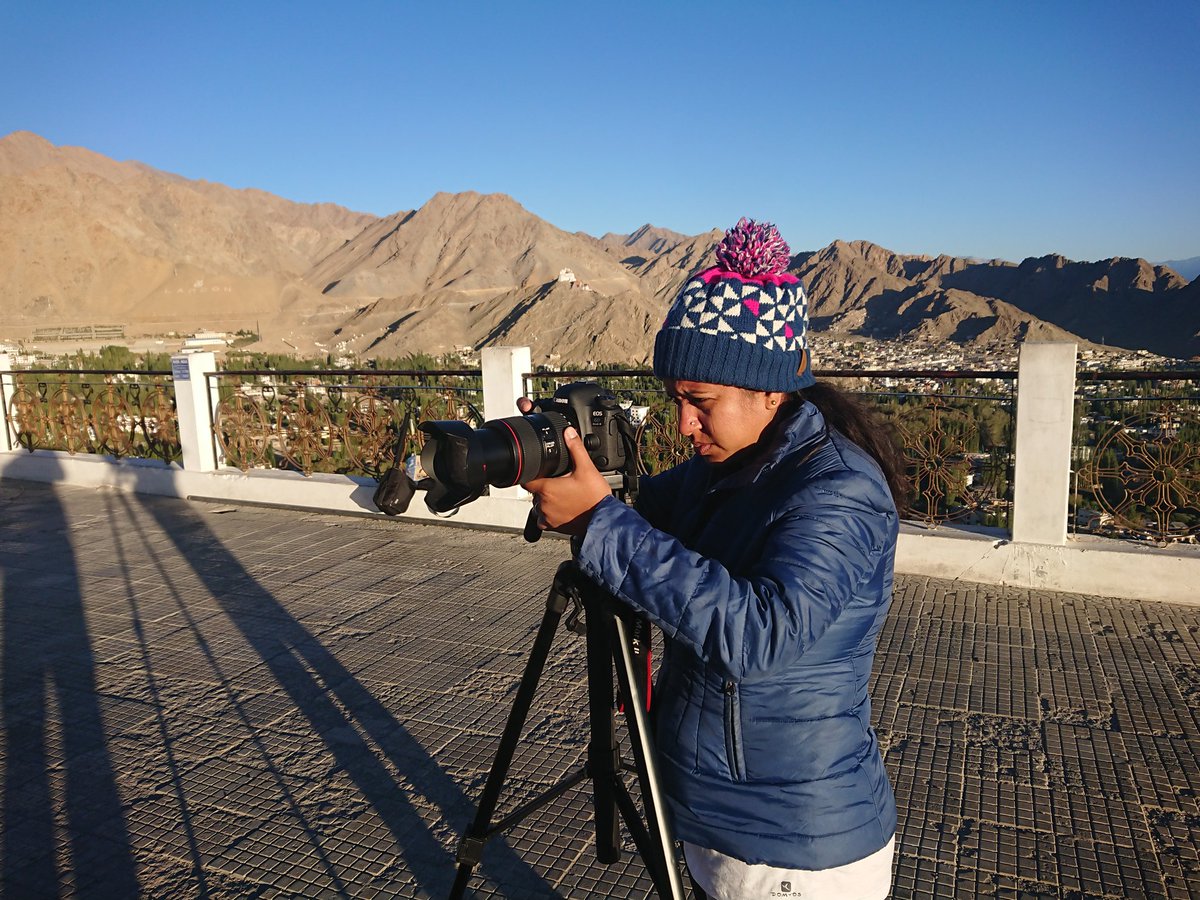 SociallyBlog's tweet photo. #HashtagLadakh live training sessions going on at ShantiStupa amazing views, best place to try out your shutter skills, discuss the difference between portrait and landscape mode. #SocialMedia ia a practical skill, best to learn in the field 🙏 https://t.co/OCQIiqD6Ep
