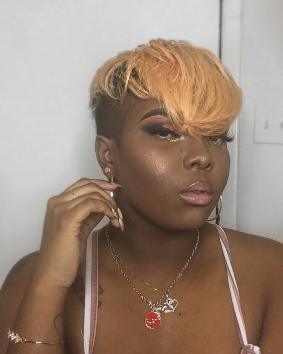 itskijade's tweet photo. FREEDOM. ๐
Eyes:
Juvia's Place Festival Palette
The Crayon Case Matte Book Palette
Glitter & Gold Flakes from Hobby Lobby
#BookMe #MakeupGuru #VetInTheGame #NaturalBeatsPoppin #FlashApproved #BlendGameHeavy #BrowGameFleeky #GlitterGlam #MelaninMagic #mua #MakeupForBlackWomen https://t.co/NGhsy1ARgm