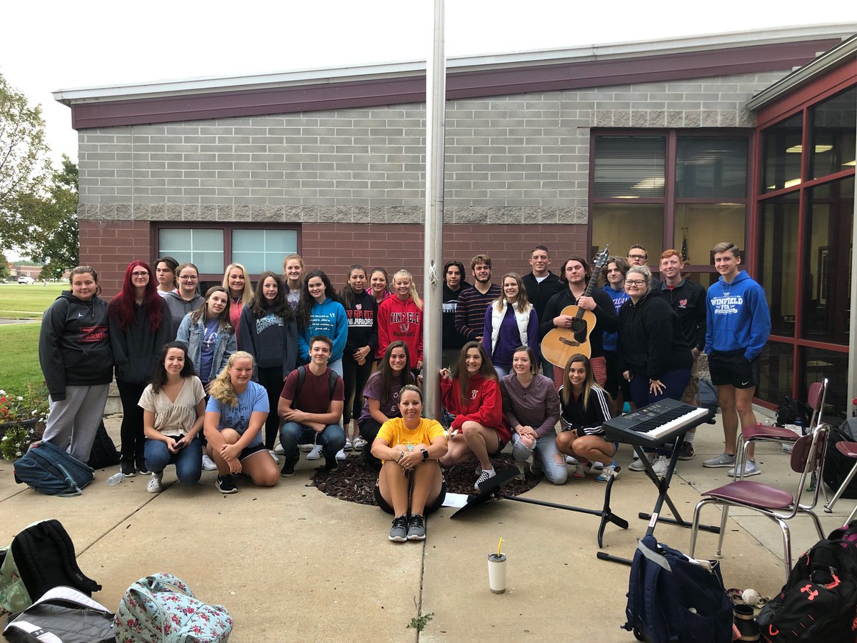 WHSFCA1's tweet photo. Great fellowship this morning at See You at the Pole 2019!! #letsgo #winfieldfca #SeeYouAtThePole https://t.co/ijxN0Fw2rN