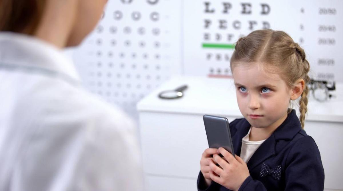 VitaOptica's tweet photo. ¿Sabías que el uso abusivo de dispositivos electrónicos puede provocar el síndrome de fatiga visual en los niños? Sigue leyendo y entérate de todo con este post de @abc_es
https://t.co/hfI9CmBlUx #dispositivo #fatigavisual https://t.co/a05MdQ65qL
