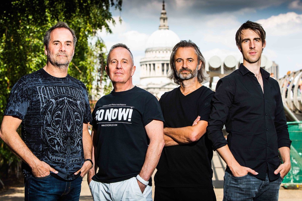 CallyL123's tweet photo. The only opportunity so far to see these guys on land.... anyone that’s been lucky to see them on @cunardline will know how fantastic they are #rewindproject #cunardqueenvictoria #cunardqueenelizabeth #cunardqueenmary2 @gordymarshall @mickwilsonmusic https://t.co/VVdQDdn8GO