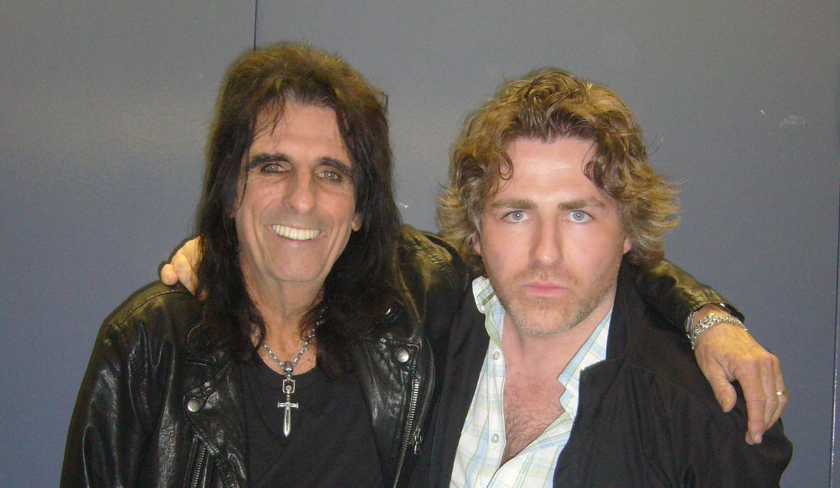 dylanblackradio's tweet image. WIN! CONTEST! FREE! I have 4 packs of tickets 2 
@YukYuksOttawa comedy club on Elgin 4 this Sun, Sept 29th at 8:00pm. It's CRUSH IMPROV! YOU CAN GIVE THESE TO A FRIEND AS A GIFT! RT or "LIKE" this status if you want them! Try us! #Ottawa #win #contest #fun #free It's Alice Cooper