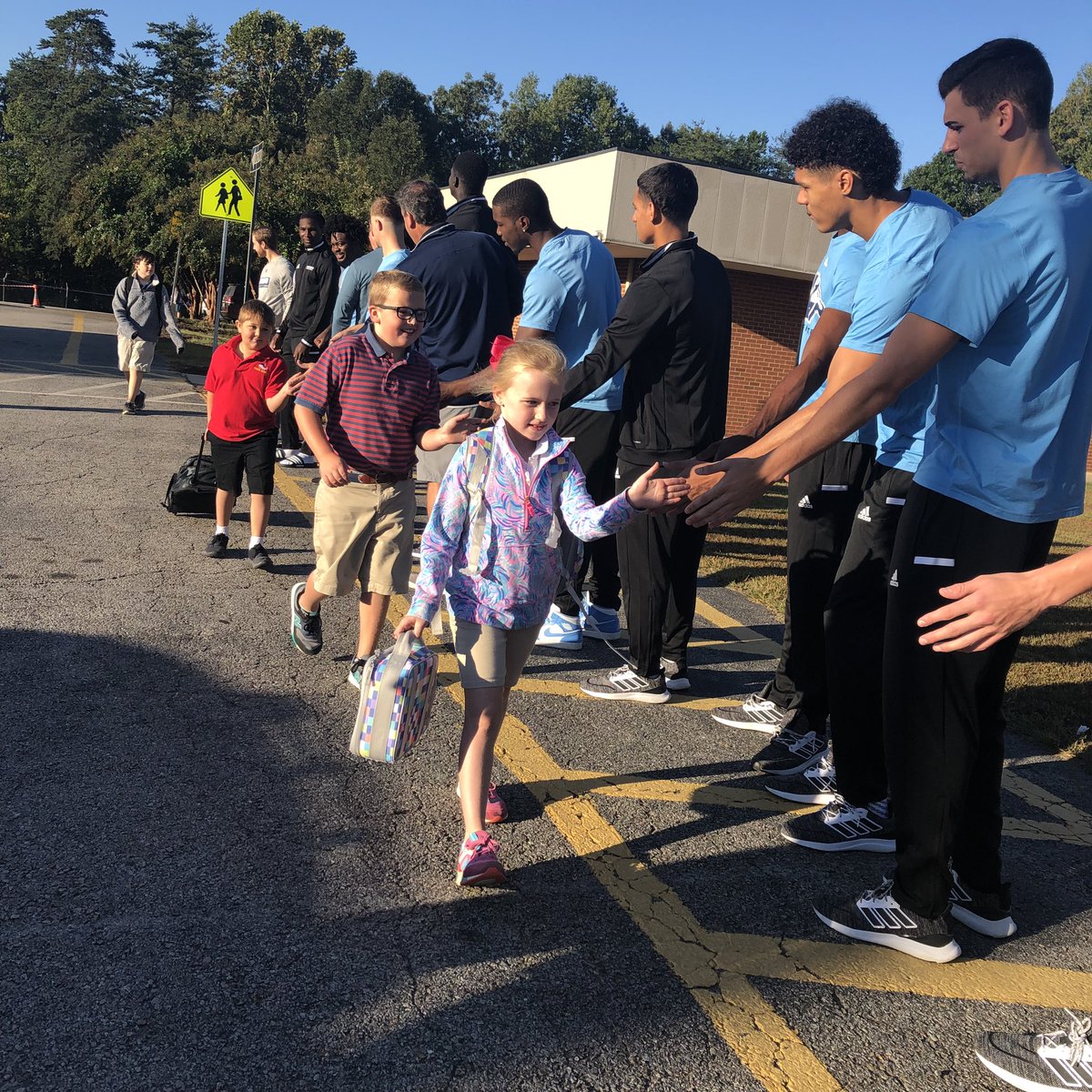 LongwoodMBB's tweet photo. We had a great morning greeting the Fuqua School students this morning! https://t.co/Ua2wKpBe2l