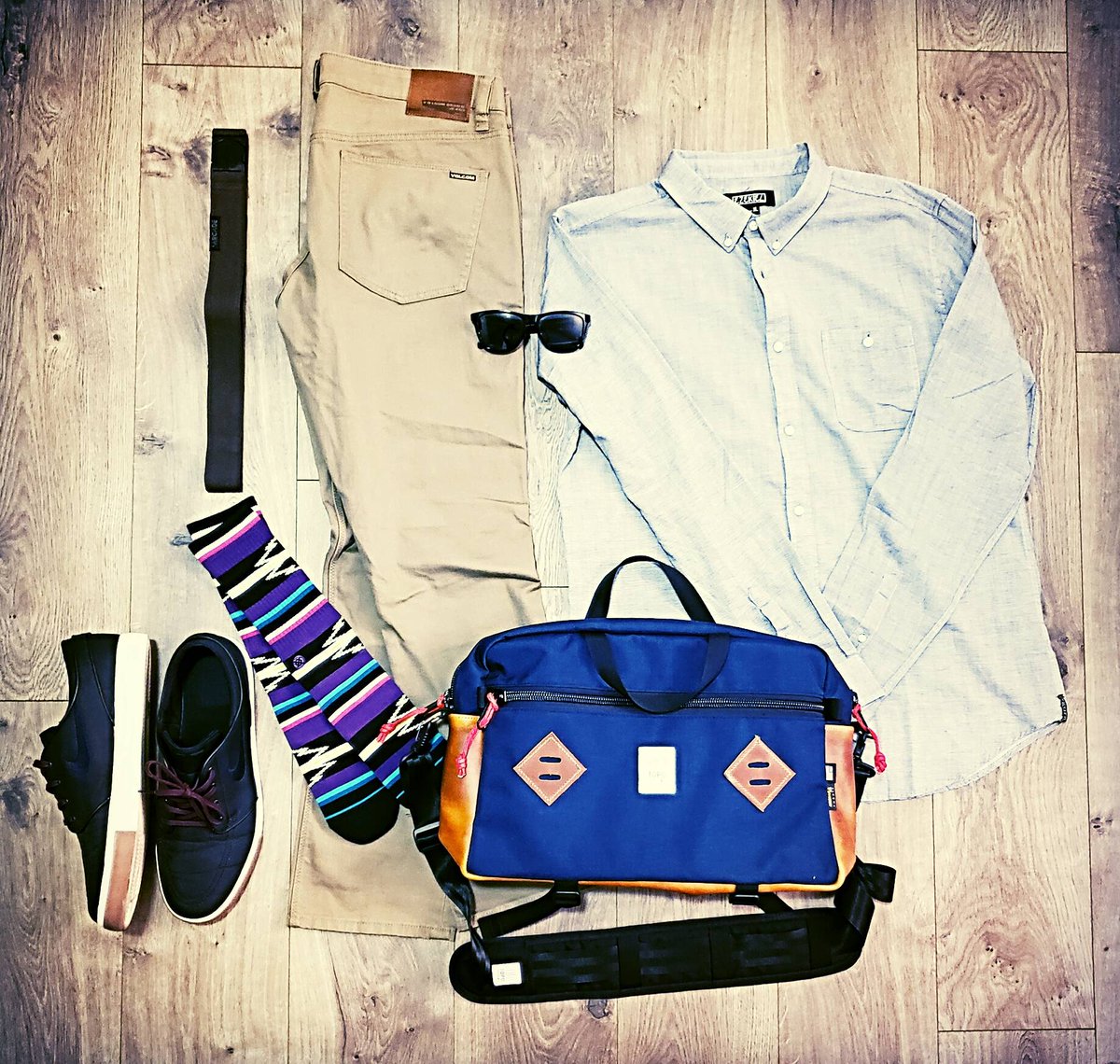 EvanTheAgent's tweet photo. Quick #agentlife @delta trip to the Valley of the Sun.
Even thought its quick, still rocking some great #agentswag for the trip.
@topodesignsUSA
@volcom
@arcadebelts
@stance
@nikesb
@oakley
@ezekielclothing https://t.co/ebMMNRNdgl