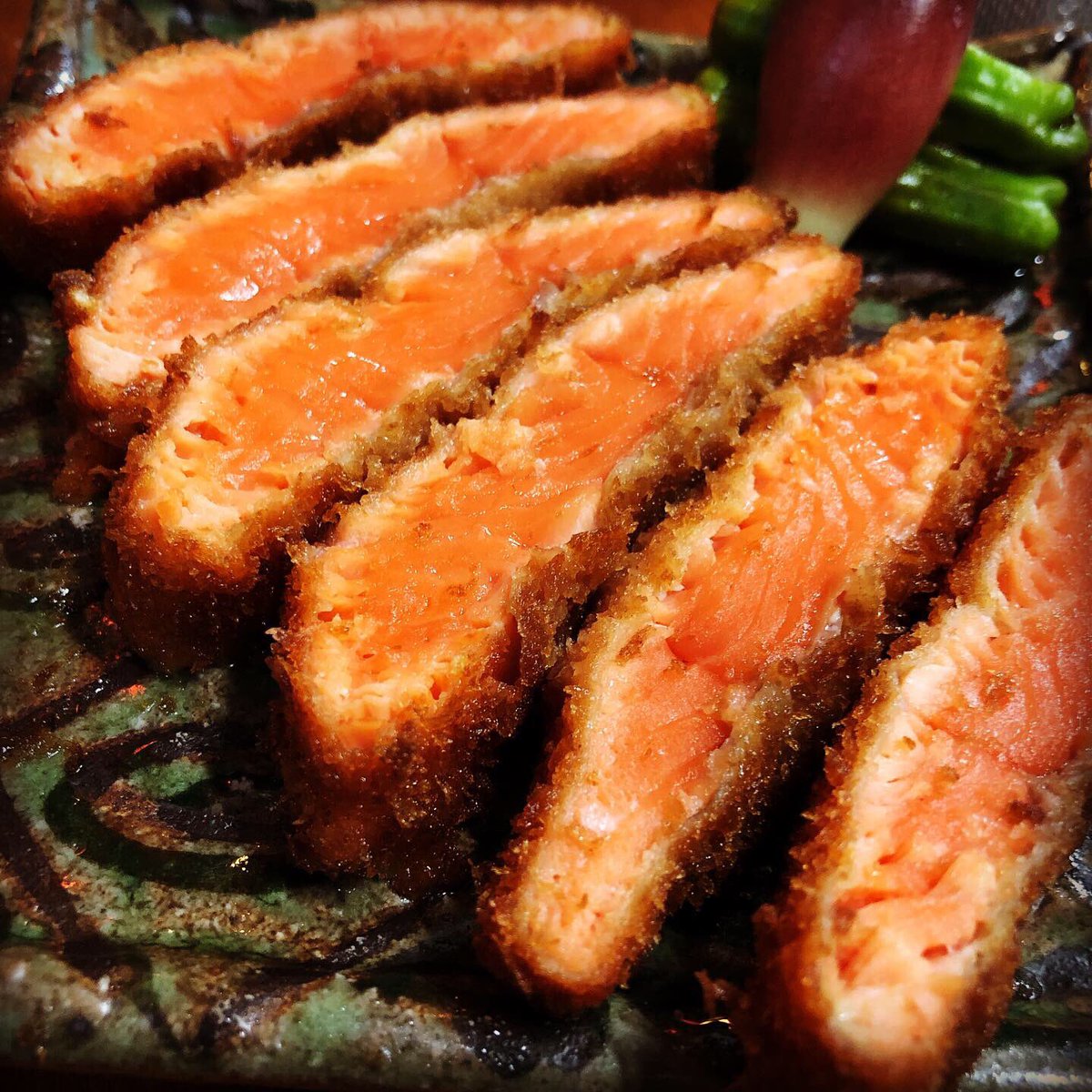 宮城ゴチ酒場  銀結び

宮城のブランド鮭「銀王」推しの
鮭居酒屋でございます🏮
美容と健康に👍
スーパーフード鮭😆😆😆
銀王食べにいらして下さい🤣

仙台市青葉区国分町2丁目13-28
ニュー若竹ビル2F
022-302-3354
#宮城
#仙台
#国分町
#鮭
#鮭好き
#サーモン
#サーモン好き
#銀結び
#銀王
#居酒屋