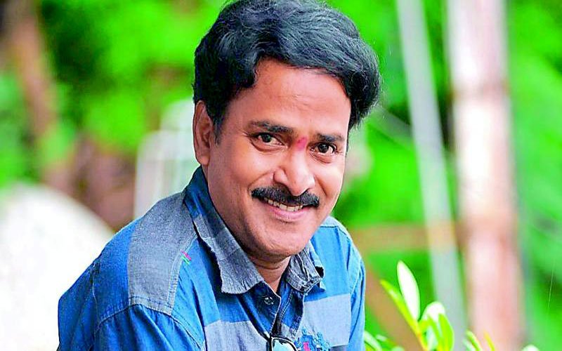 VenkatSai_Dhfm2's tweet photo. TFI Lost Another Legendary Comedian. #VenuMadhav Garu Passed Away Today at 12:21PM ! We Miss You Sir 🙏 Deepest Condolences to his Family ! 

#RIPVenuMadhav Garu😓 https://t.co/zwLOZsnBis
