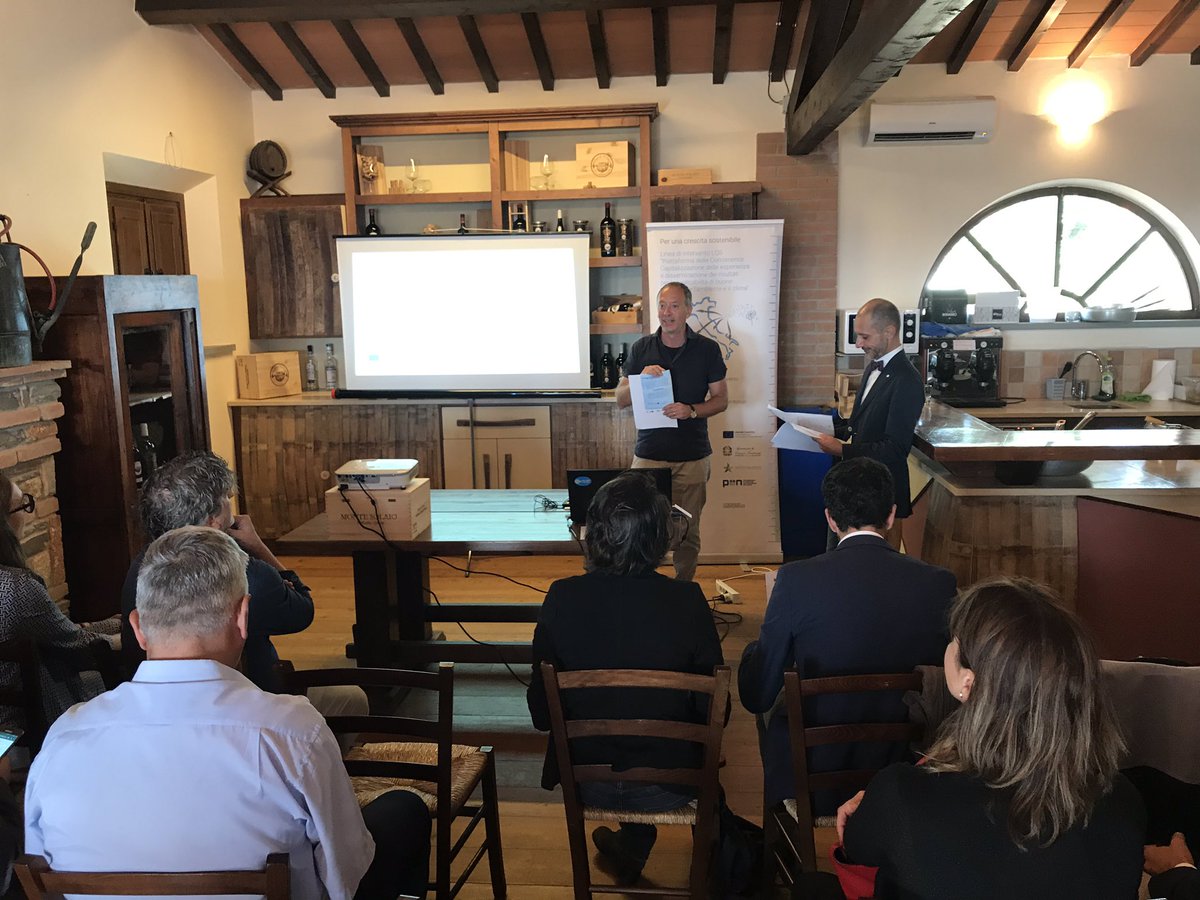 PDCminambiente's tweet photo. Parte a #CampigliaMarittima, con la splendida vista della #ValdiCornia, la study visit della linea #LQS di #MettiamociInRIGA. Con rappresentanti della @RegLiguria e amministratori del territorio si approfondiscono sul campo i progetti #acqua @RewatLife @H2020Freewat #Wiz https://t.co/WMJoaDS87j
