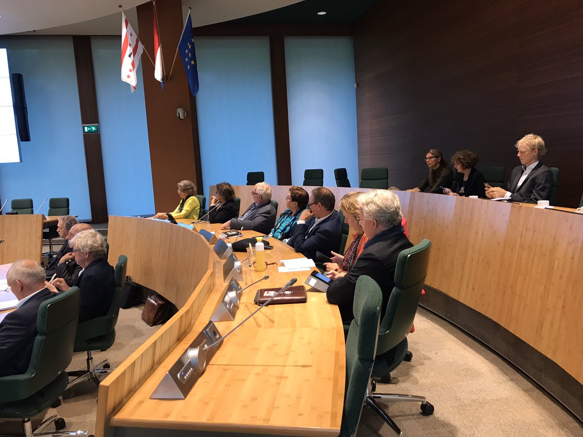 Hoe kunnen we in <a href="/ProvDrenthe/">Provincie Drenthe</a> meer zoetwater vasthouden? Stefan Kuks <a href="/Vechtstromen/">Vechtstromen</a>: sparen en accepteren en dat vraagt een cultuurverandering in de samenleving bij inspirerende bijeenkomst <a href="/panoramaNL/">Panorama</a> Hans Kuipers gedep. Water: we moeten toe naar een integrale gezamenlijke aanpak
