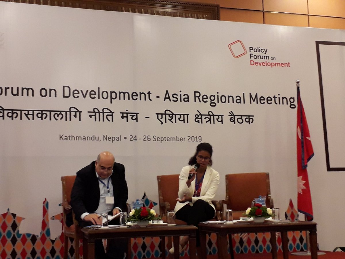ClaireFrost10's tweet photo. Marlene Simeon @Platforma4Dev Director sharing outcomes from discussion on SGD in fragile contexts. #localgov encouraged to support migrants through service provision, integration & non-discrimination policies at destination & sustainable return @ origin #SDGs #PFDAsia @europeaid https://t.co/XE91BGOxYh