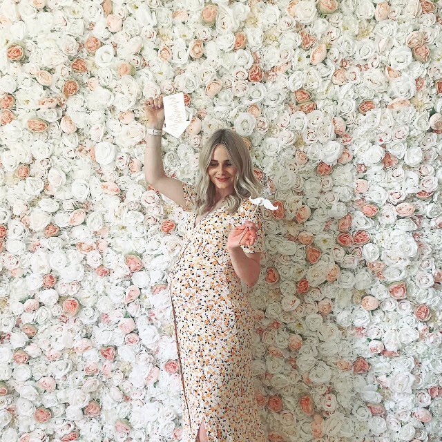 Rbars_'s tweet photo. Flowerwalls available https://t.co/oSyBi716SL https://t.co/aJUAEs2wiR