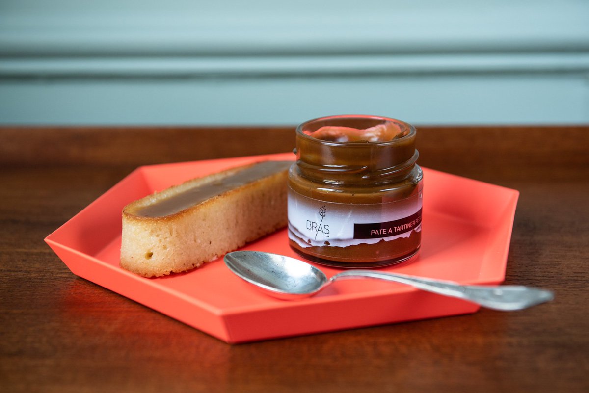 boxdeschefs_off's tweet photo. Rien de meilleur qu'une pâte à tartiner à la réglisse sur une bonne tranche de brioche au petit déjeuner ! #boxmaisonbras #cadeau #gastronomie #noelapproche #gourmandise @ClotildeRoux https://t.co/muN4QV5fp7
