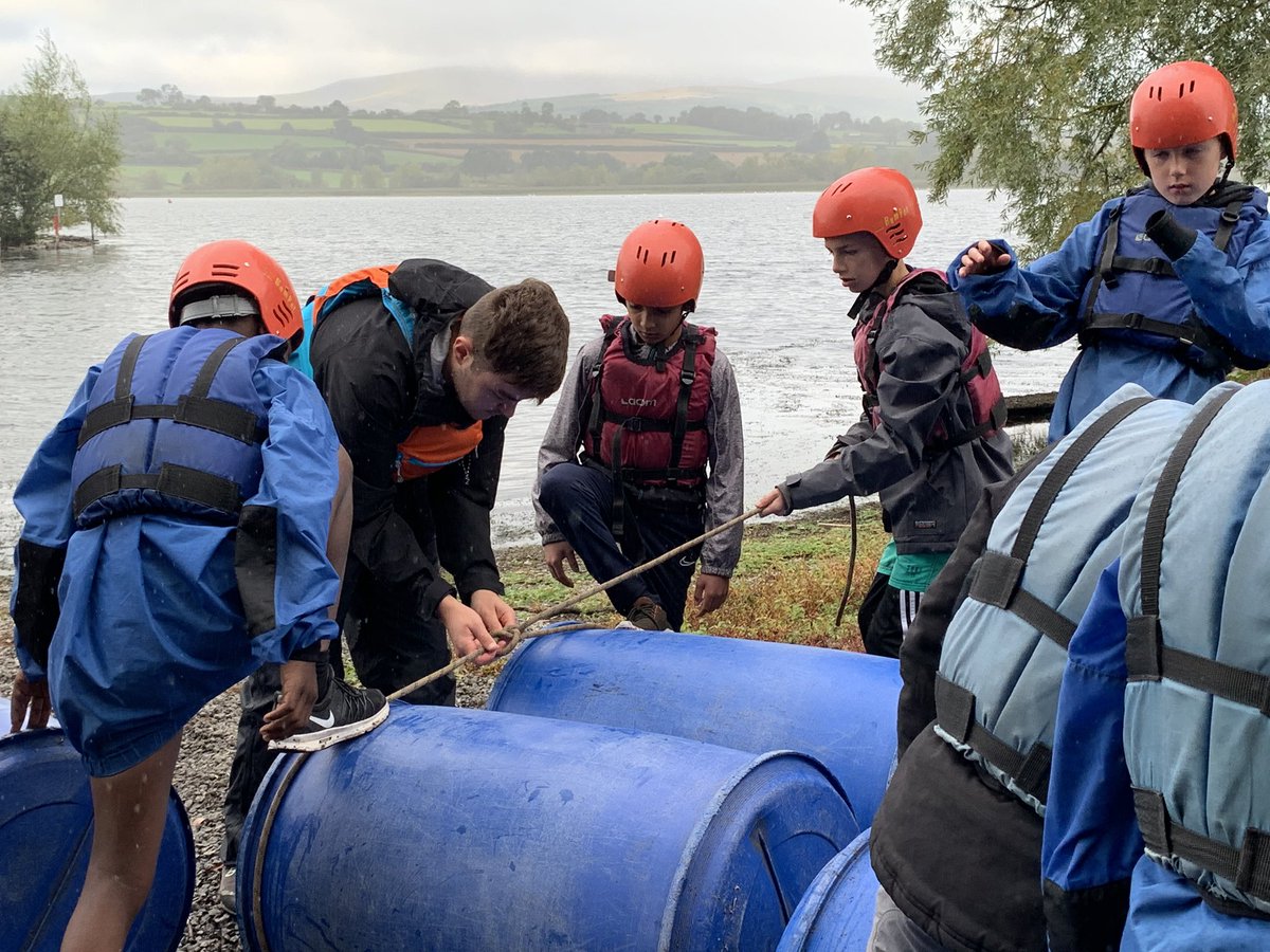 TheCryptSchool's tweet photo. Building a raft is a lot more complicated than it looks. One of the @acornadventure instructors shows them how to tie knots to keep their raft afloat. But will it be enough to become the winning team? #Y7Residential #ThisIsCrypt #CryptSchool https://t.co/BWHFIIU0iJ