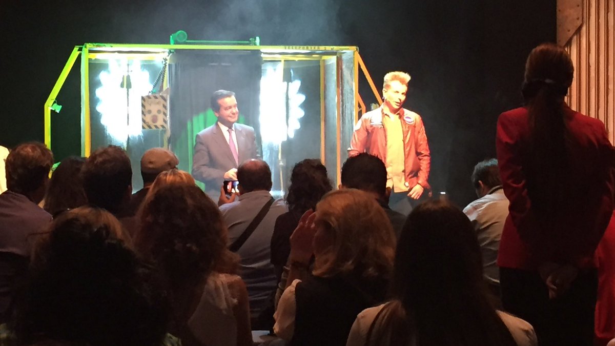 "La magia es mi pasión desde niño. Mi nombre viene de mi abuelo, trabajaba sobre un yunque. Lo llevo con mucho orgullo".

🎙 <a href="/Yunkemagia/">El Mago Yunke</a>
 
#Hangar52 | #IFEMA40