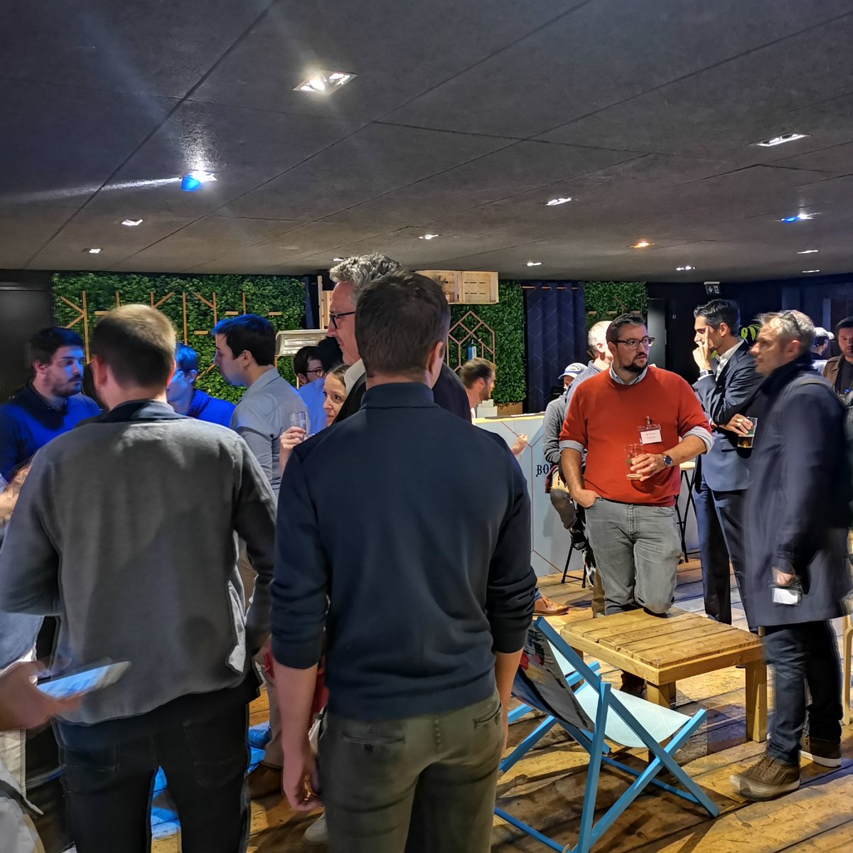 MaisonEsport's tweet photo. Vous avez été nombreux et nombreuses à affronter la pluie pour venir à l'#AFTER256 proposé par @Level256_Paris ! 🍻

Un grand merci à toutes les personnes présentes à l'événement. On espère vous revoir encore plus nombreux aux prochaines éditions de l'afterwork !

#EsportLevelUp https://t.co/BWiXPCyqiF