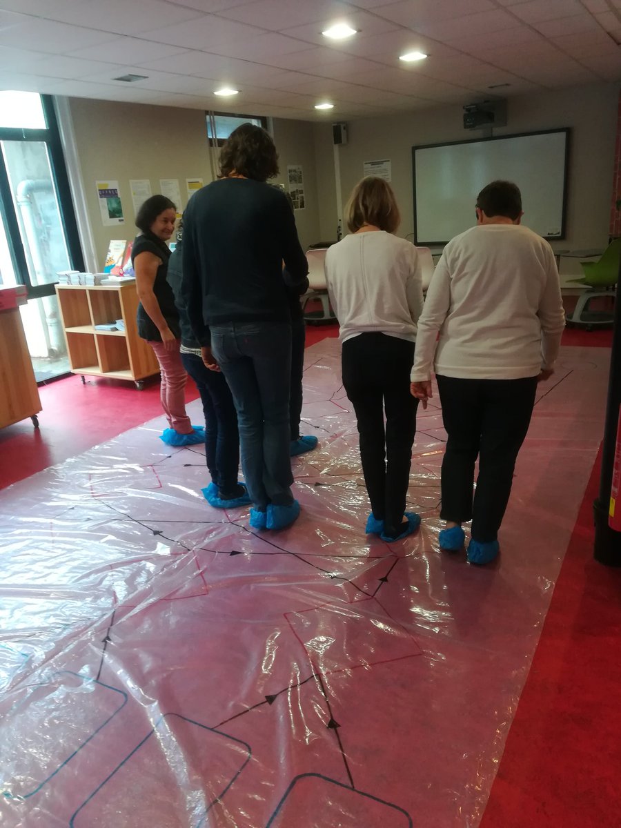 canope_78's tweet photo. Démarrer le codage en classe avec l'#informatiquedebranchee, expérimentation de la machine à trier, #planetecode... ce matin @canope_78 https://t.co/Fg30v9CG1C