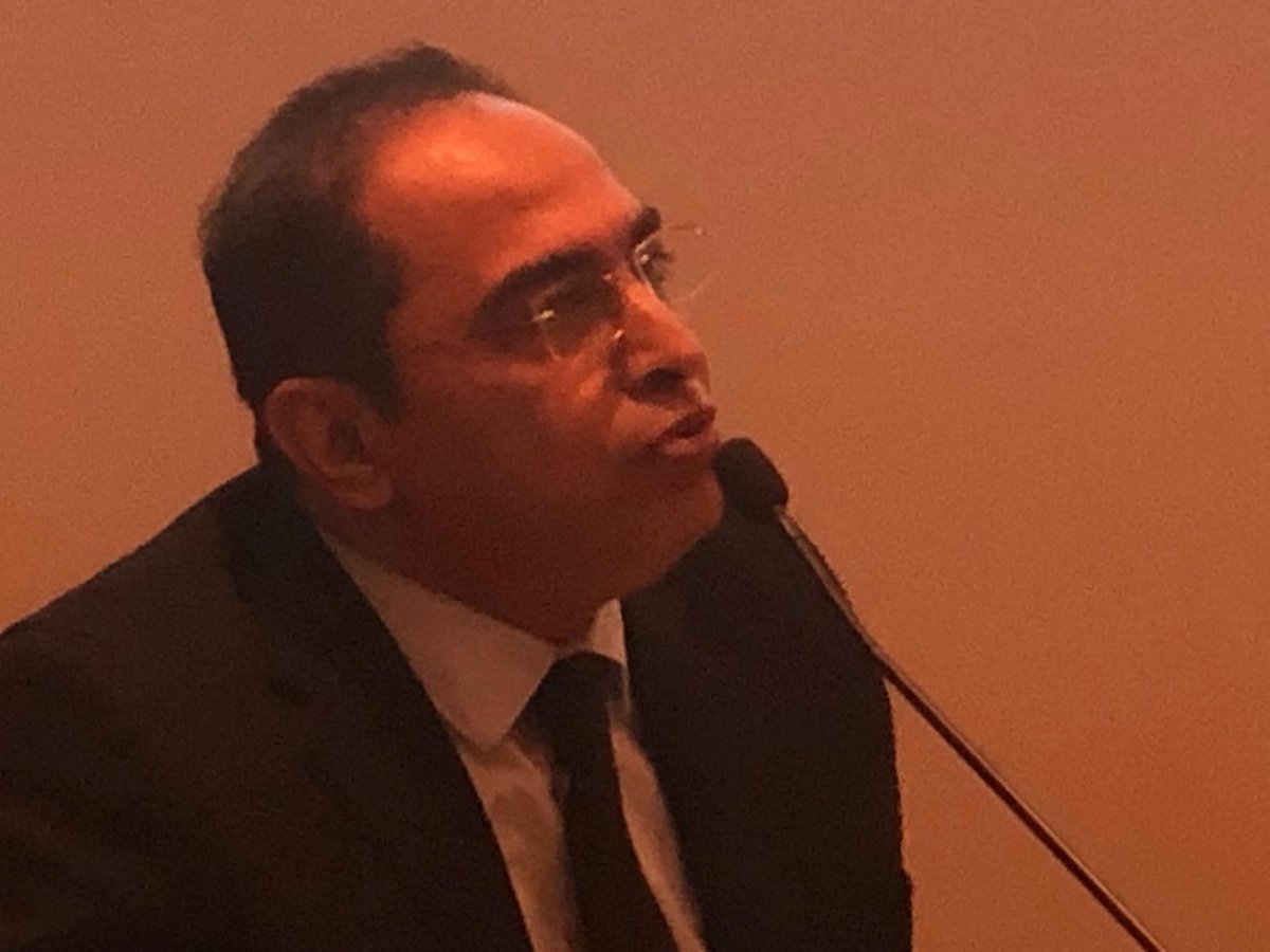 alikahlane's tweet photo. M. Krim : Fondations pour bâtir la BDL. BDL Sur la voie de la banque digitale.  #LMCare @CareAlgeria https://t.co/kEs7ujYhk4