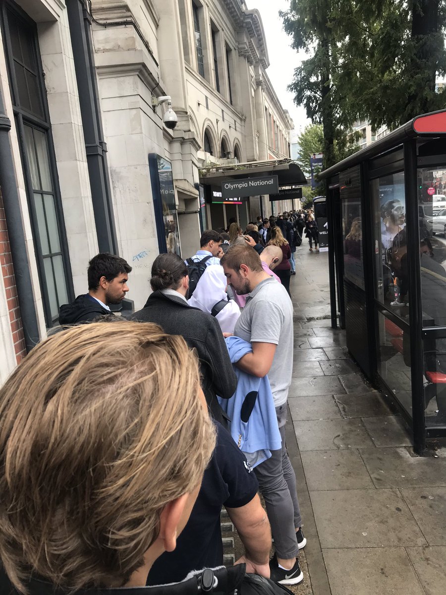 markpink's tweet image. @adtechLDN #ecomexpo #tfm appalling queue management is not a great start. Why not let people download scannable codes? Why prioritise paper in 2019. 
It’s meant to be a tech show for heaven’s sake. #adtechlondon