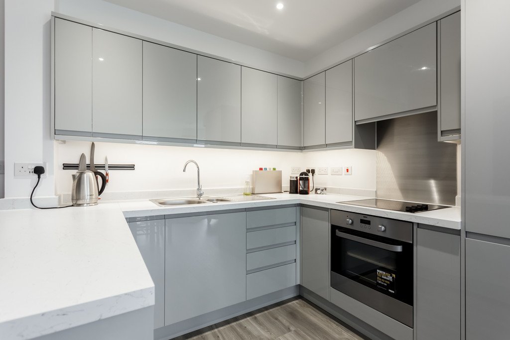 QuayLiving's tweet photo. 🌟NEW INSTRUCTION🌟 #ForRent 
https://t.co/53bCVyEVKO

A brand new two bedroom apartment in Carters Quay development with stunning views over holes bay! 

Offered unfurnished with white goods Inc. available from 1st November £1300 pcm.

☎️ Contact us to view on 01202 683444 https://t.co/juLqUXAHzO