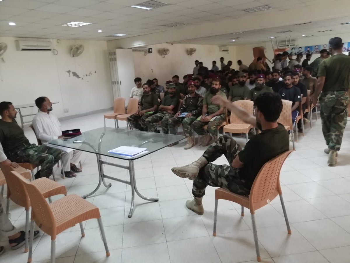 MubbashirSarda1's tweet photo. Lecture delivered on Dengue to SSG 6 COMMANDO ALSAMSAAM Battalion Attock Fort  @Dr_YasminRashid @ImranKhanPTI @dhalodhrangmai1 @HamidMirPAK @babarbinatta @HealthPunjabGov @AamirKhanTanol9 @ZaheerA74300790 @mIjazJanjua @DCRawalpindi @Muhamma95645772 https://t.co/7ZGfyeXtvi